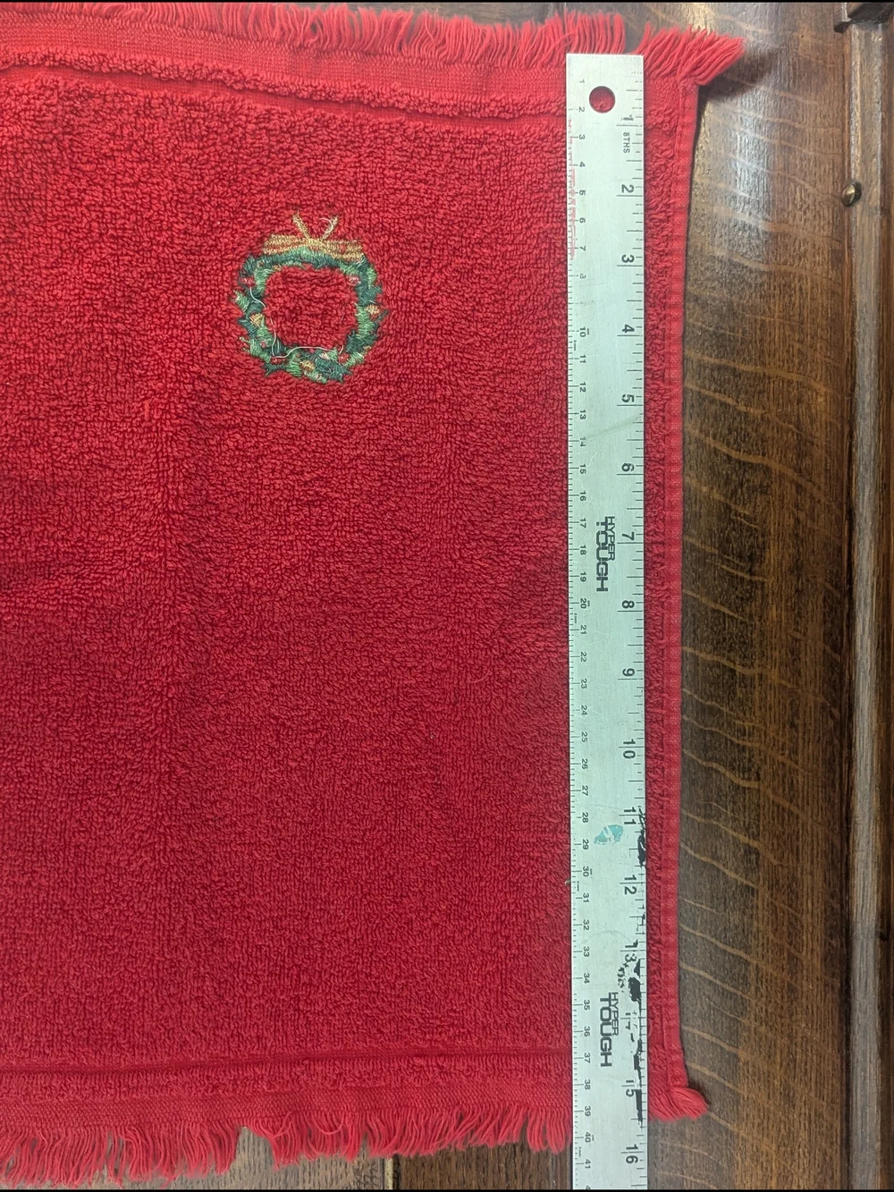 Red Christmas Wreath Fringed Guest Towels - Set of 2 Vintage
